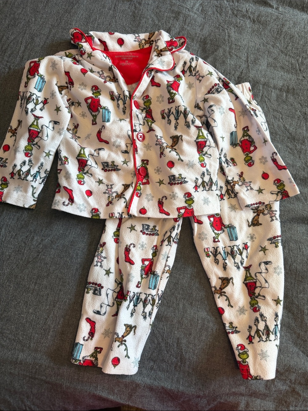 Kids White Holiday the grinch Fleece Pajama Set